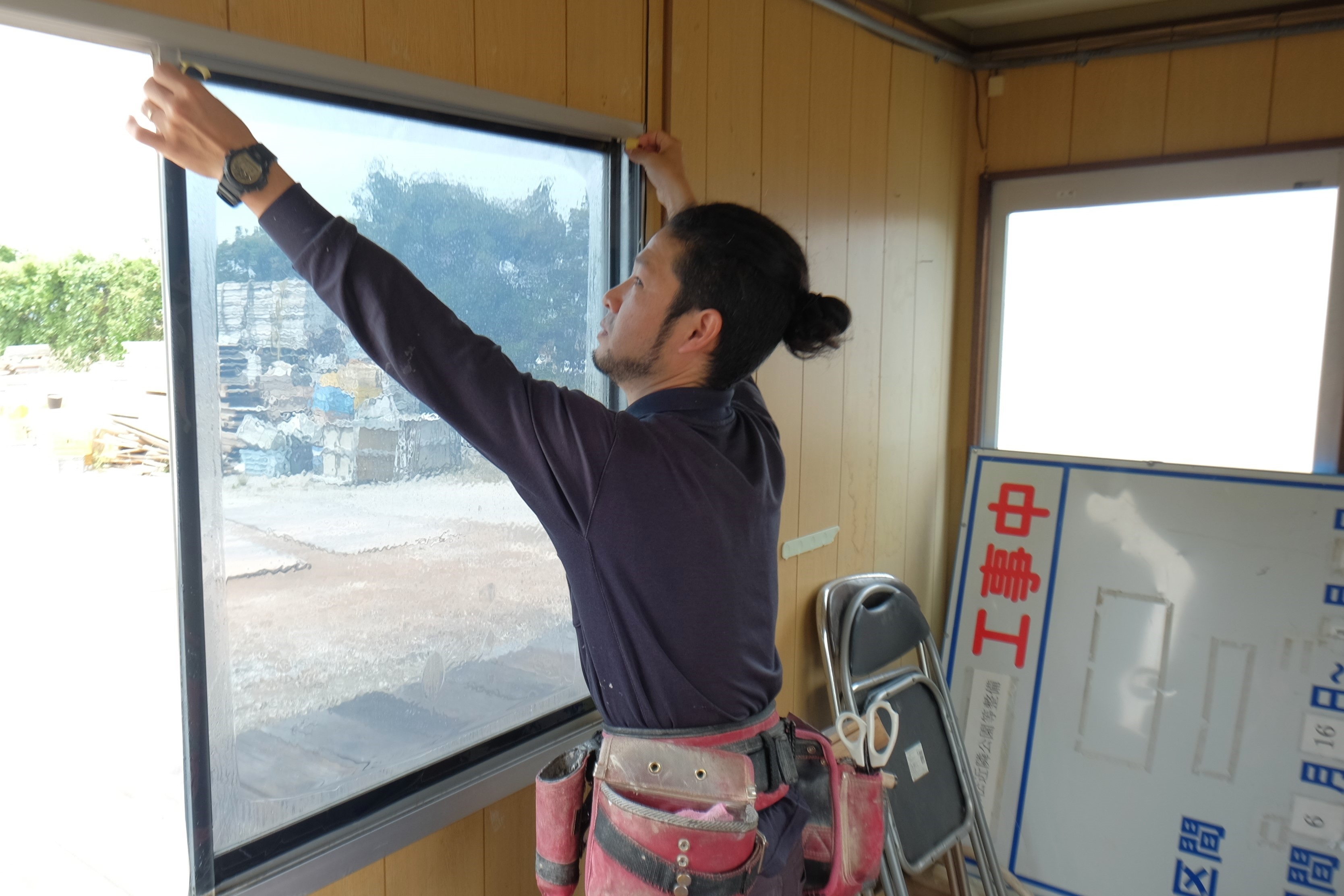 内装、窓ガラスにウィンドウフィルムを張ってみた